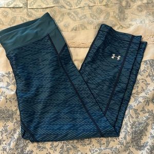 Under armour cropped leggings size medium